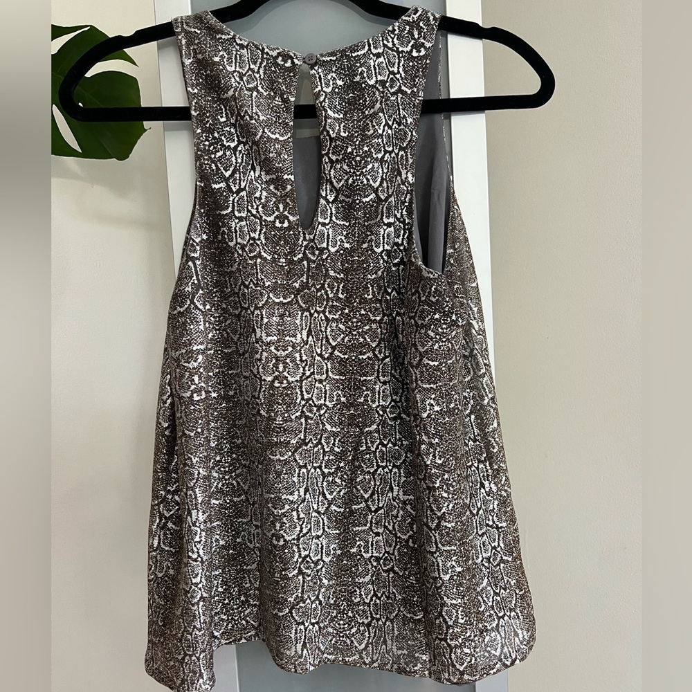 Metallic top - Picture 2 of 4